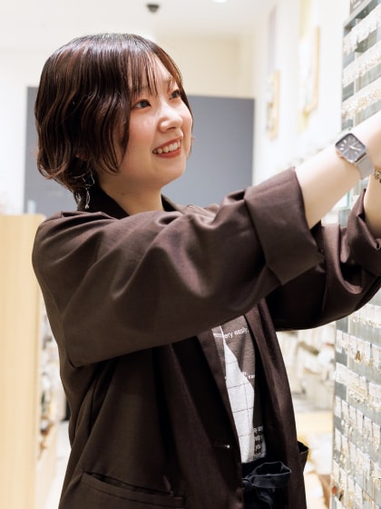 仲間と創り出す喜び。接客の力で、地域に愛される店舗を目指す。